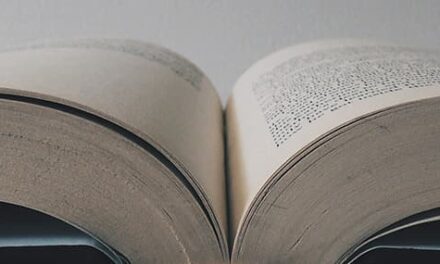 Una reacción crítica